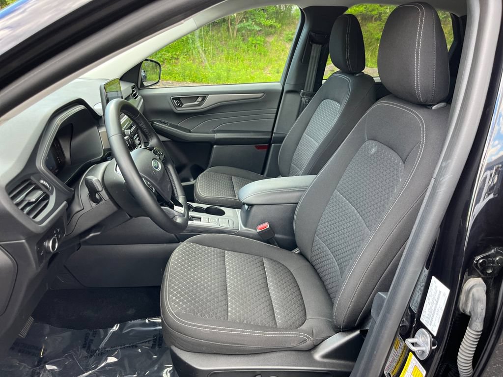Certified 2023 Ford Escape Active AWD/4WD image 9