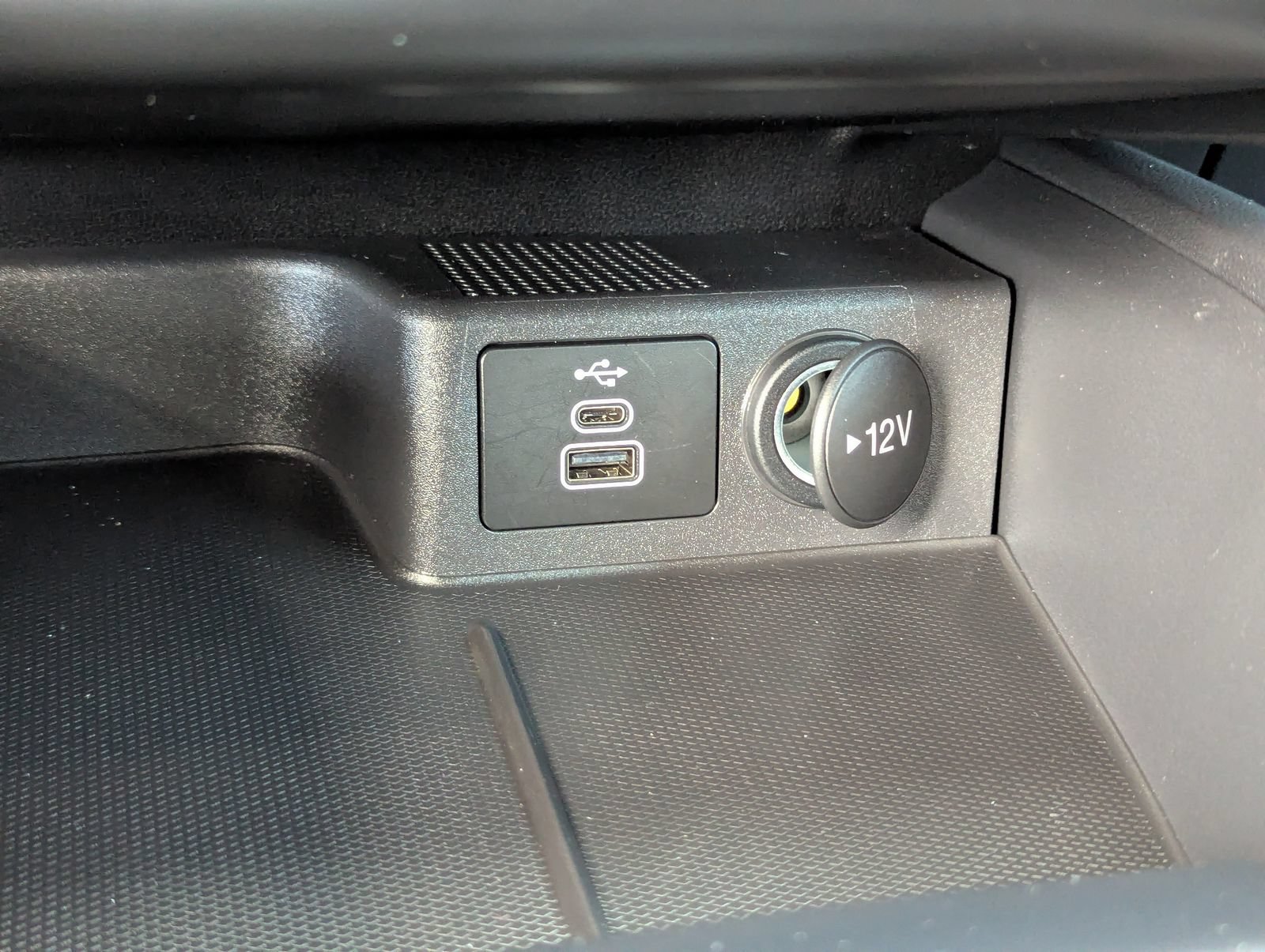 Certified 2025 Ford Escape Active FWD image 27