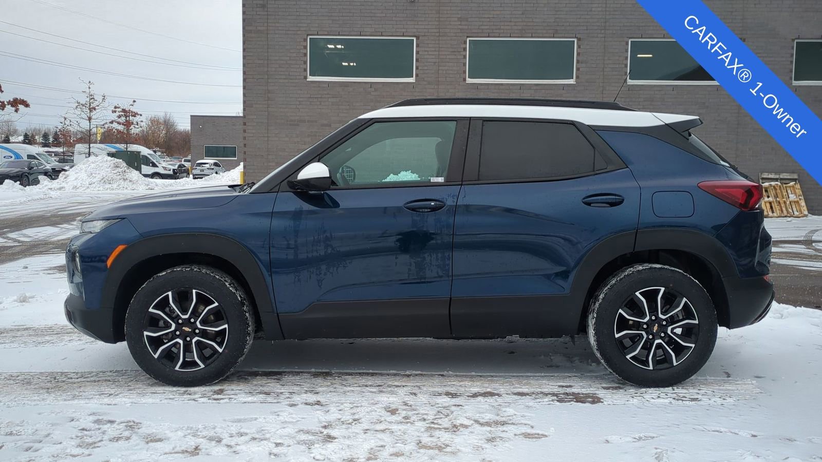 Used 2023 Chevrolet TrailBlazer ACTIV image 2