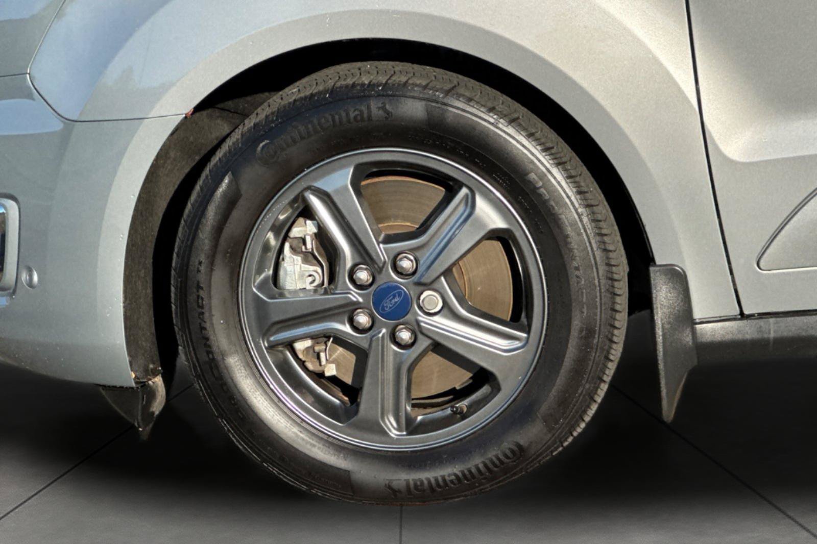 Certified 2023 Ford Transit Connect Titanium FWD image 12