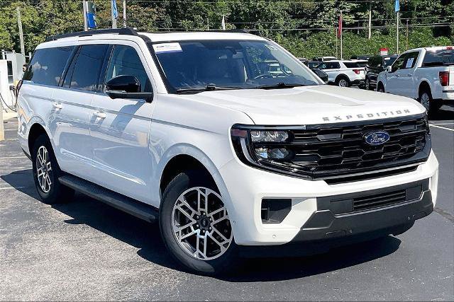 Certified 2025 Ford Expedition Max Active RWD image 2