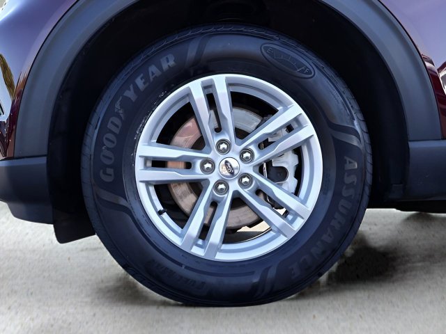 Certified 2022 Ford Explorer XLT w/ Equipment Group 202A AWD/4WD image 23
