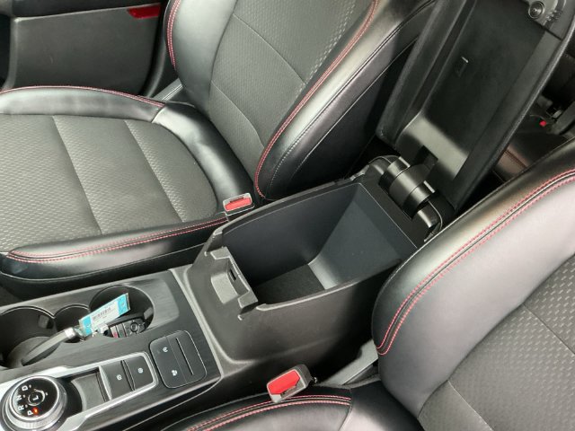 Certified 2025 Ford Escape ST-Line Select AWD/4WD image 27