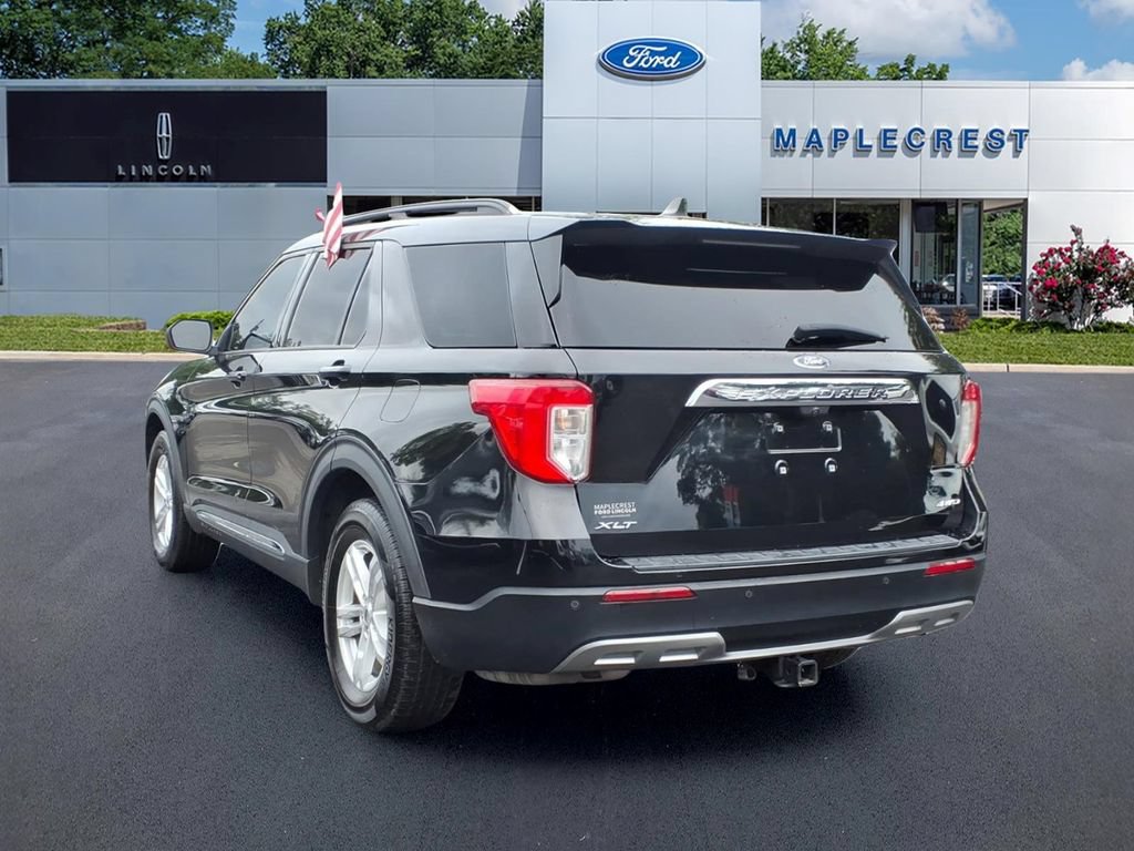 Certified 2021 Ford Explorer XLT w/ Equipment Group 202A AWD/4WD image 3