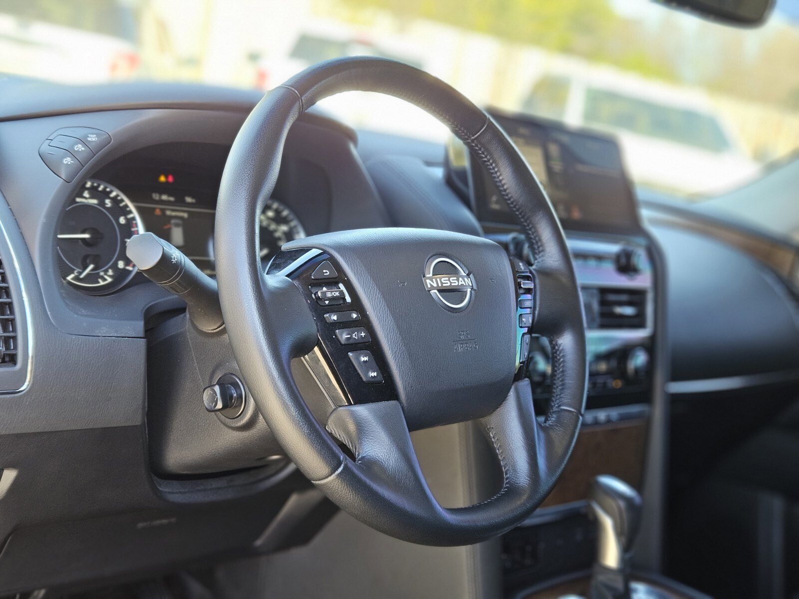 Used 2022 Nissan Armada SL w/ Captain's Chairs Package image 20