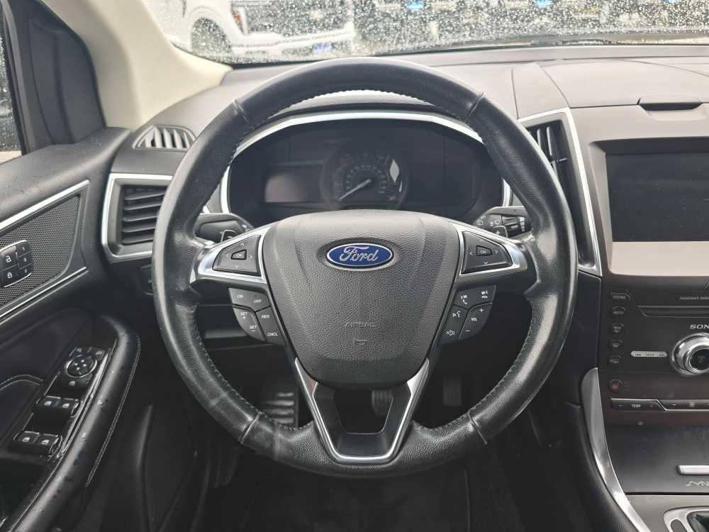 Certified 2017 Ford Edge Titanium image 11