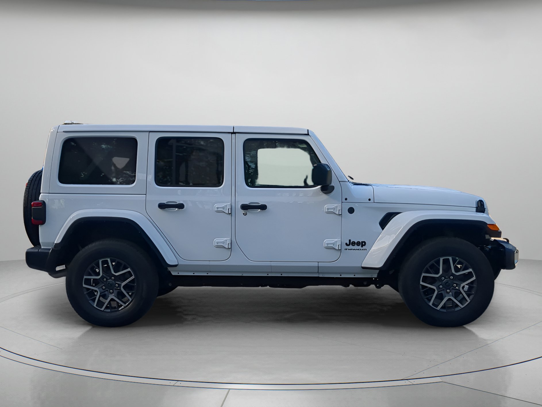 Used 2025 Jeep Wrangler Unlimited Sahara AWD/4WD image 39