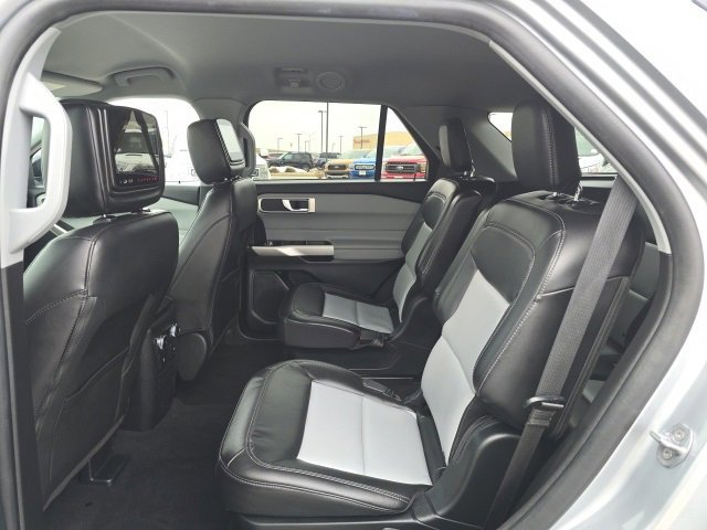 Certified 2023 Ford Explorer XLT w/ Equipment Group 202A image 15