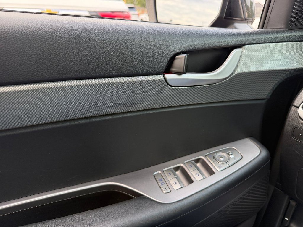 Used 2025 Hyundai Palisade SEL FWD image 17