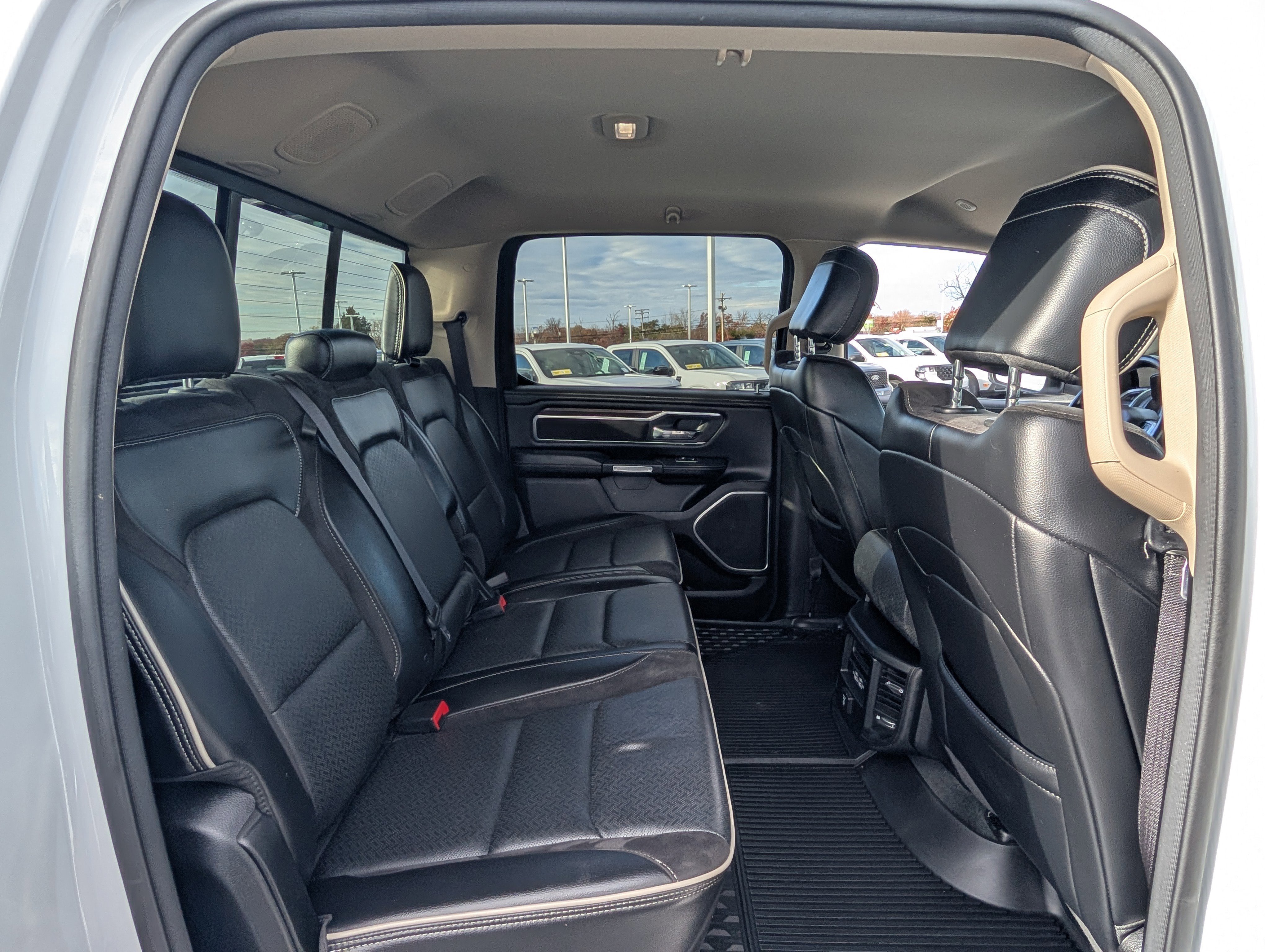 Used 2021 RAM 1500 Laramie image 12