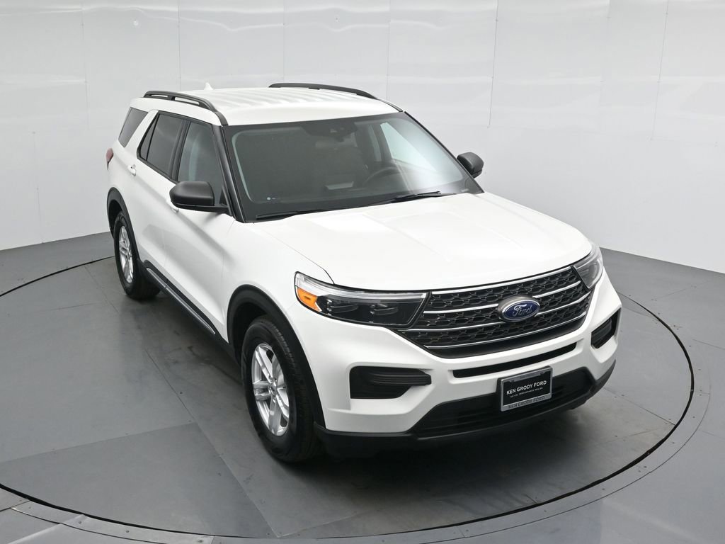 Certified 2022 Ford Explorer XLT image 4