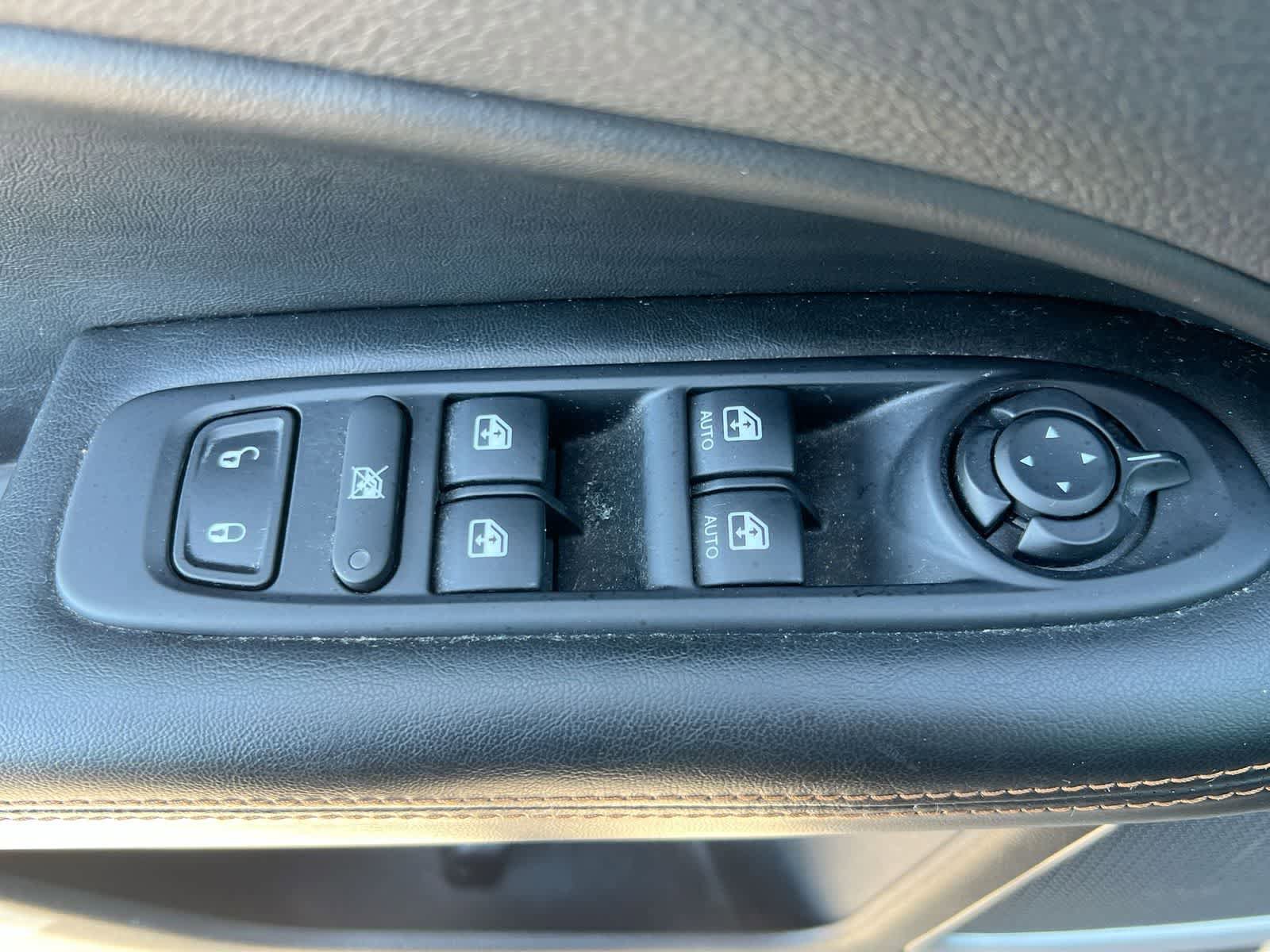 Used 2018 Jeep Compass Limited AWD/4WD image 17
