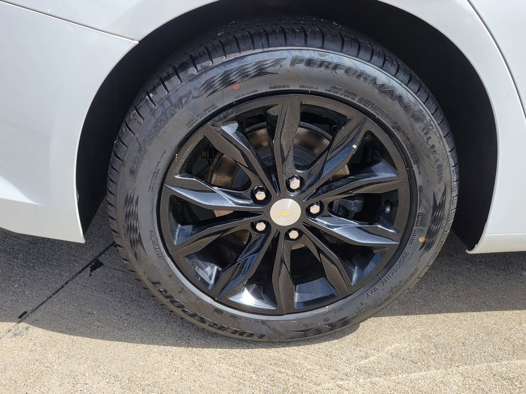 Used 2019 Chevrolet Malibu LT image 33