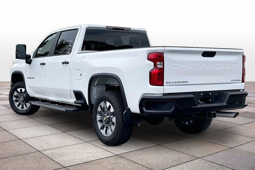 Used 2025 Chevrolet Silverado 2500 Custom w/ Custom Value Package AWD/4WD image 2