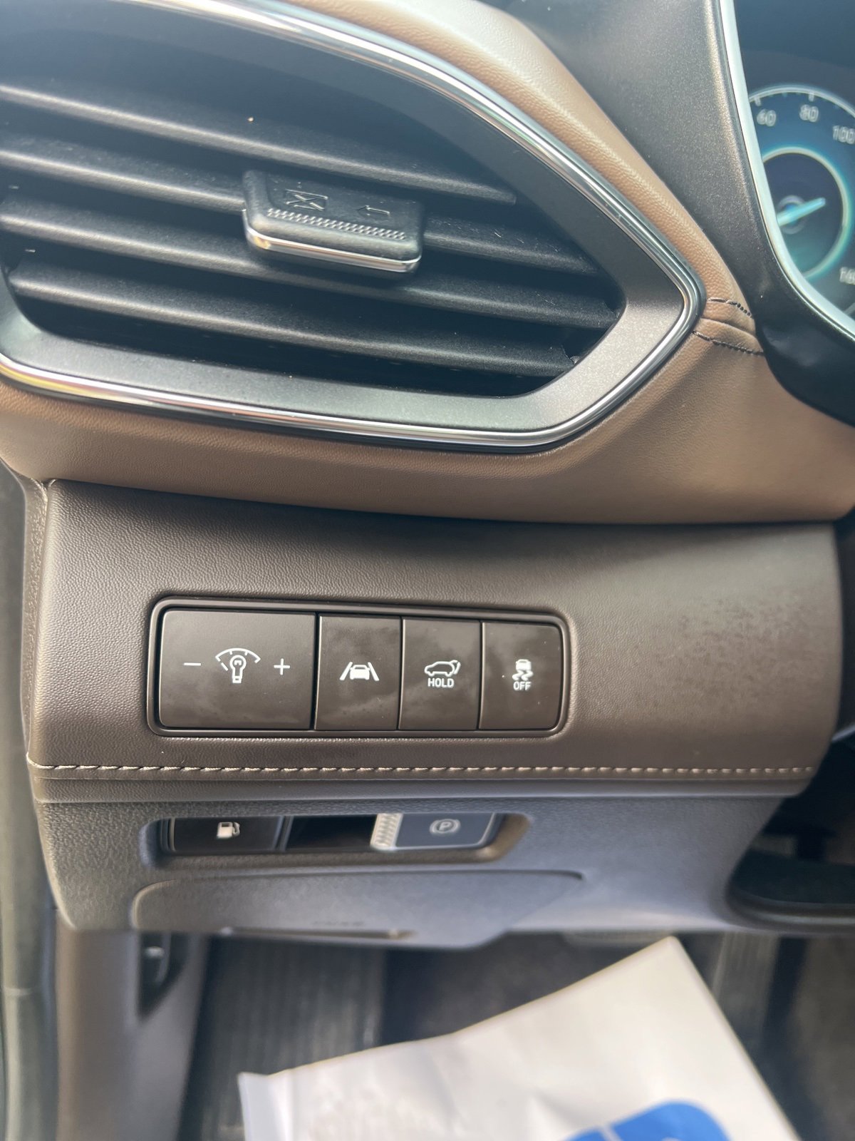 Used 2023 Hyundai Santa Fe Limited image 16