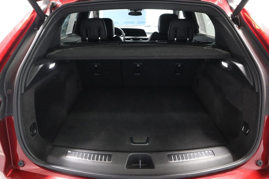 Used 2024 Cadillac XT4 Premium Luxury image 19