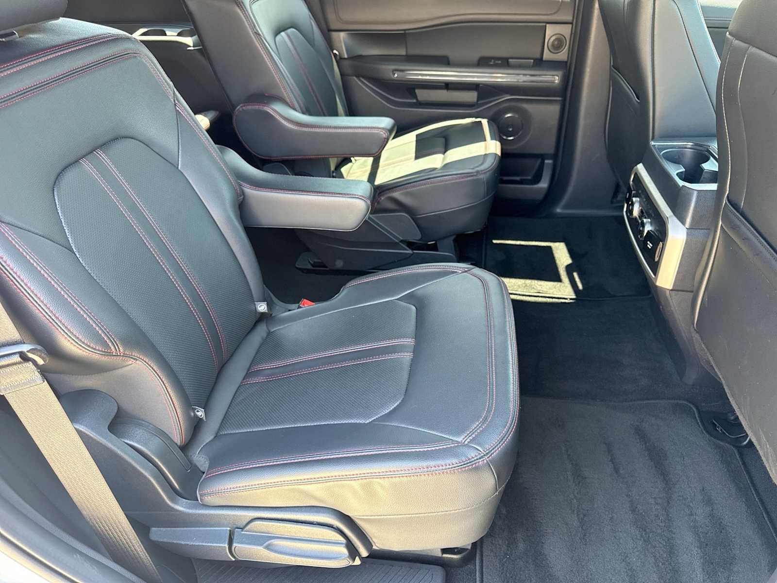 Certified 2024 Ford Expedition Limited AWD/4WD image 20
