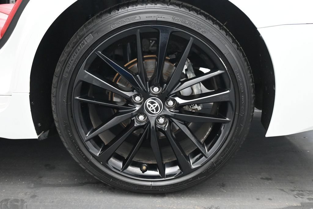 Used 2021 Toyota Camry XSE w/ Navigation Package FWD image 23