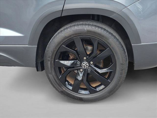 Used 2023 Volkswagen Taos SE FWD image 21