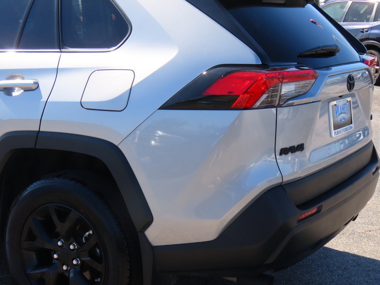 Used 2024 Toyota RAV4 LE image 16