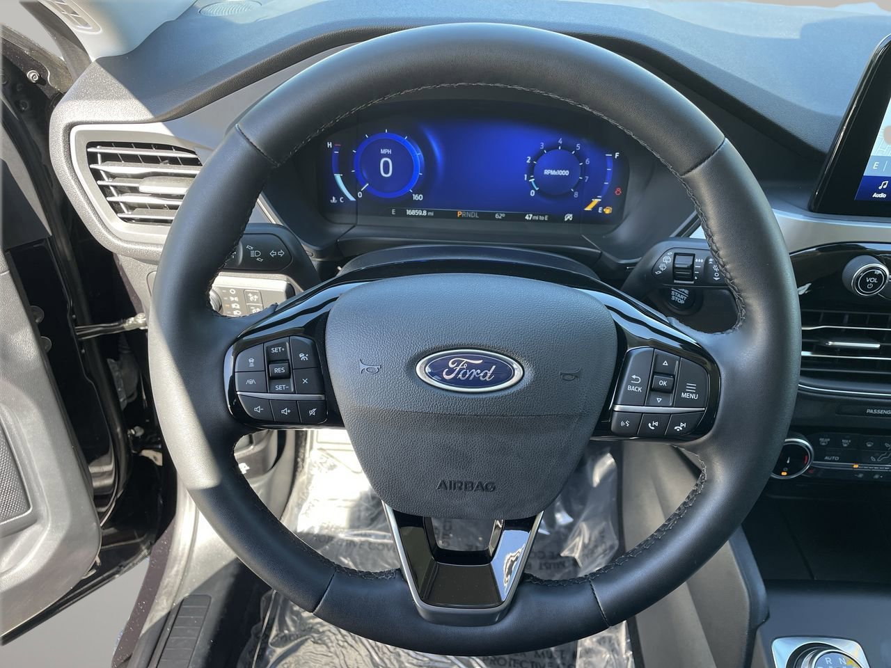 Certified 2022 Ford Escape Titanium image 29