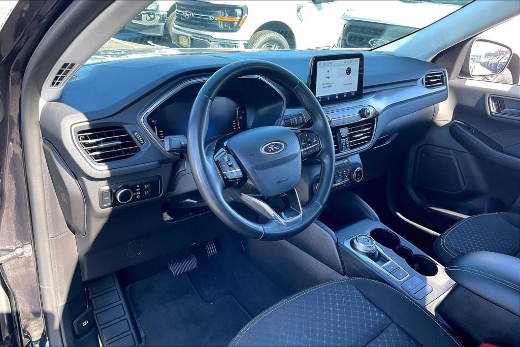 Certified 2023 Ford Escape Active AWD/4WD image 13