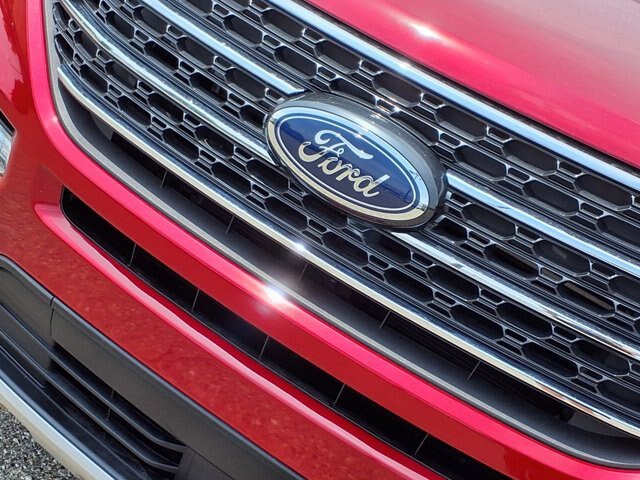 Certified 2024 Ford Explorer XLT w/ Equipment Group 202A AWD/4WD image 27