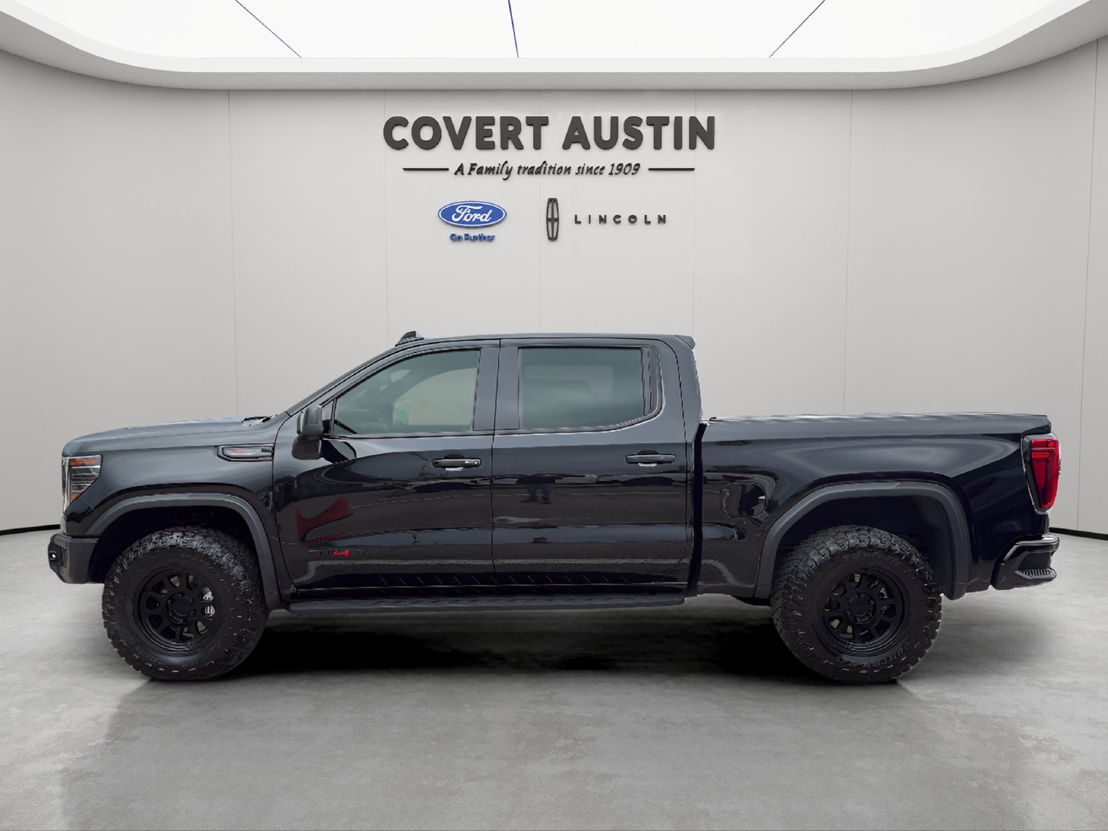 Used 2024 GMC Sierra 1500 AT4X AWD/4WD image 2