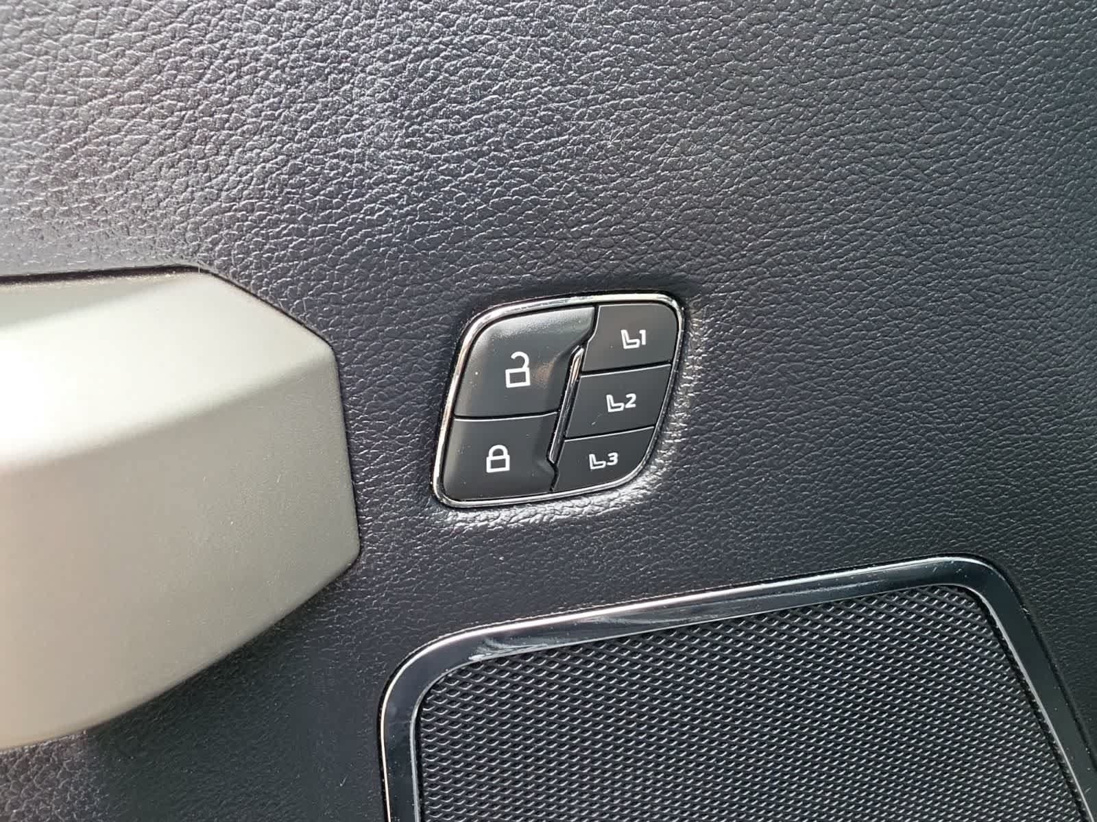 Certified 2020 Ford F250 Lariat AWD/4WD image 23