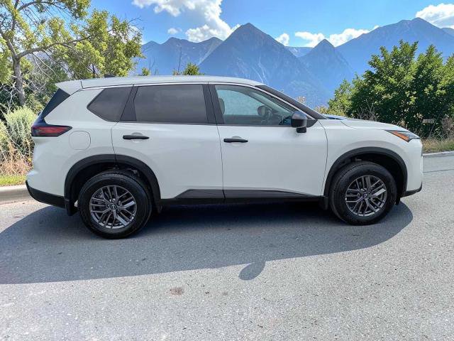Used 2025 Nissan Rogue S AWD/4WD image 7