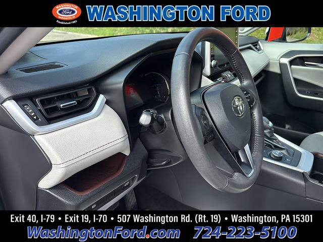 Used 2022 Toyota RAV4 Limited AWD/4WD image 13