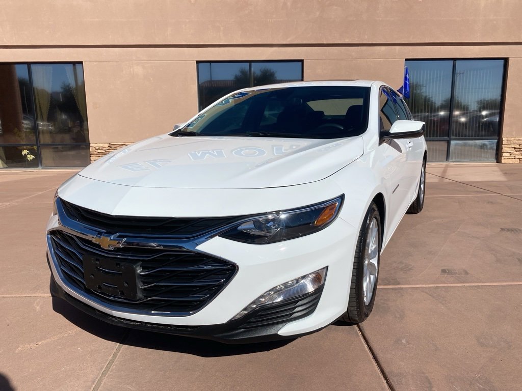 Used 2024 Chevrolet Malibu LT image 2
