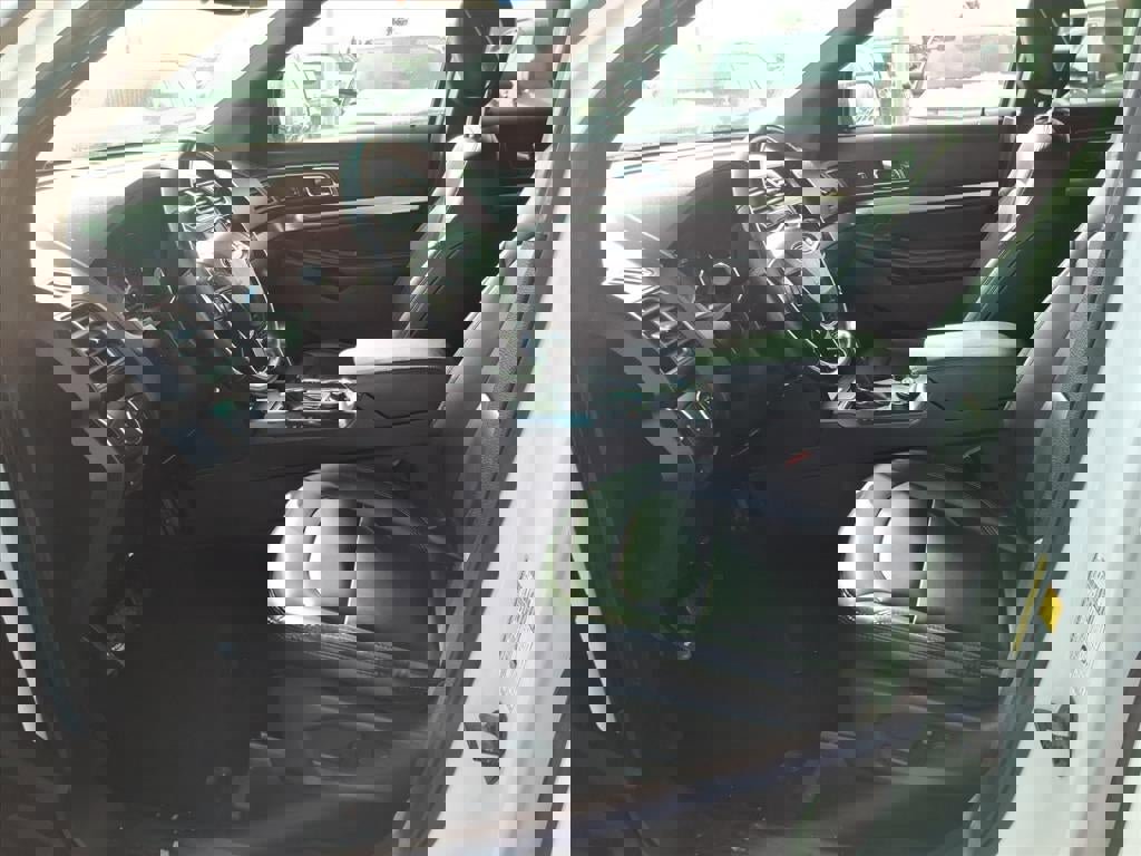 Certified 2019 Ford Explorer XLT w/ Equipment Group 202A image 11