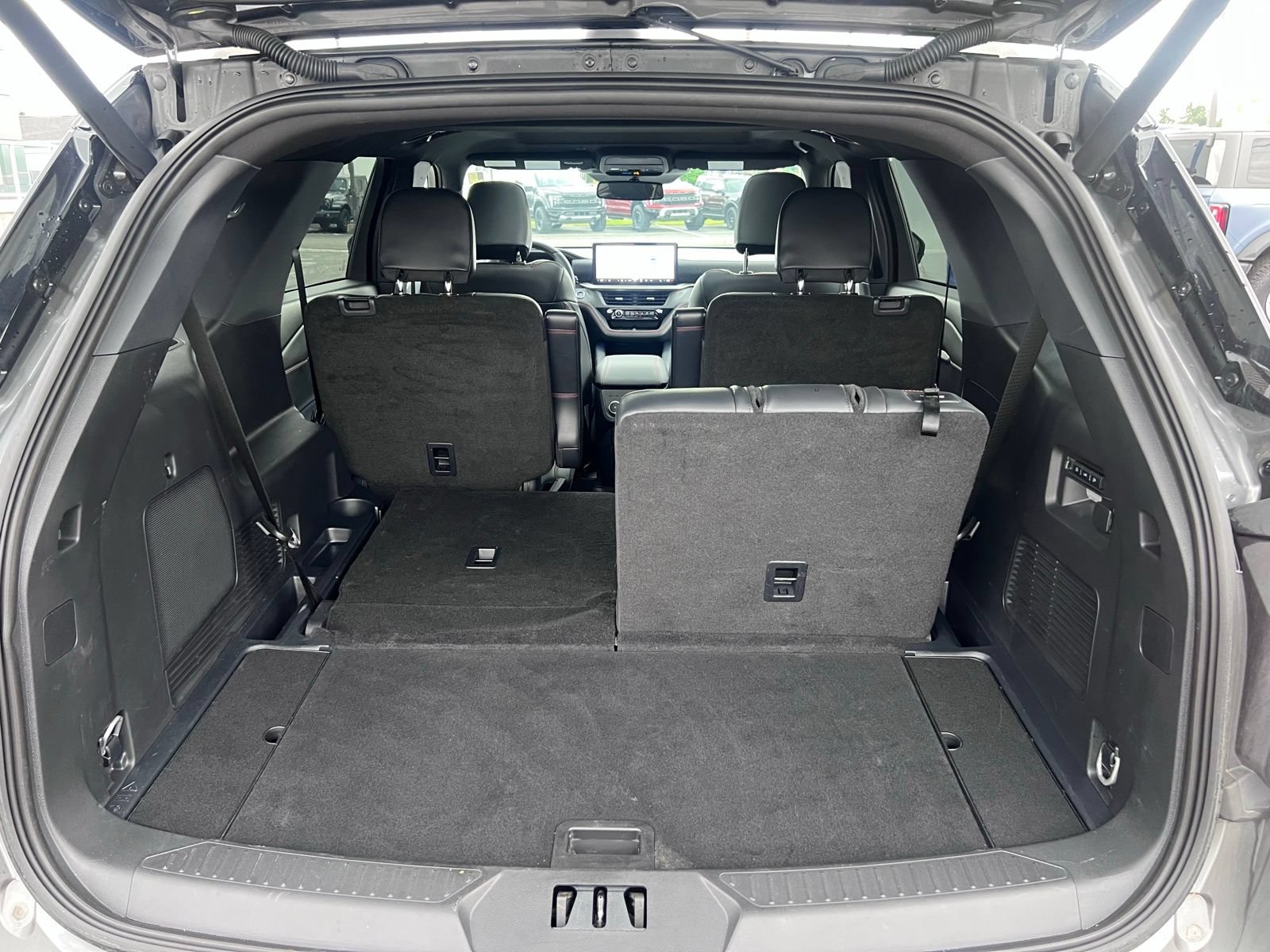 Certified 2025 Ford Explorer ST w/ Sun And Sound Package AWD/4WD image 18