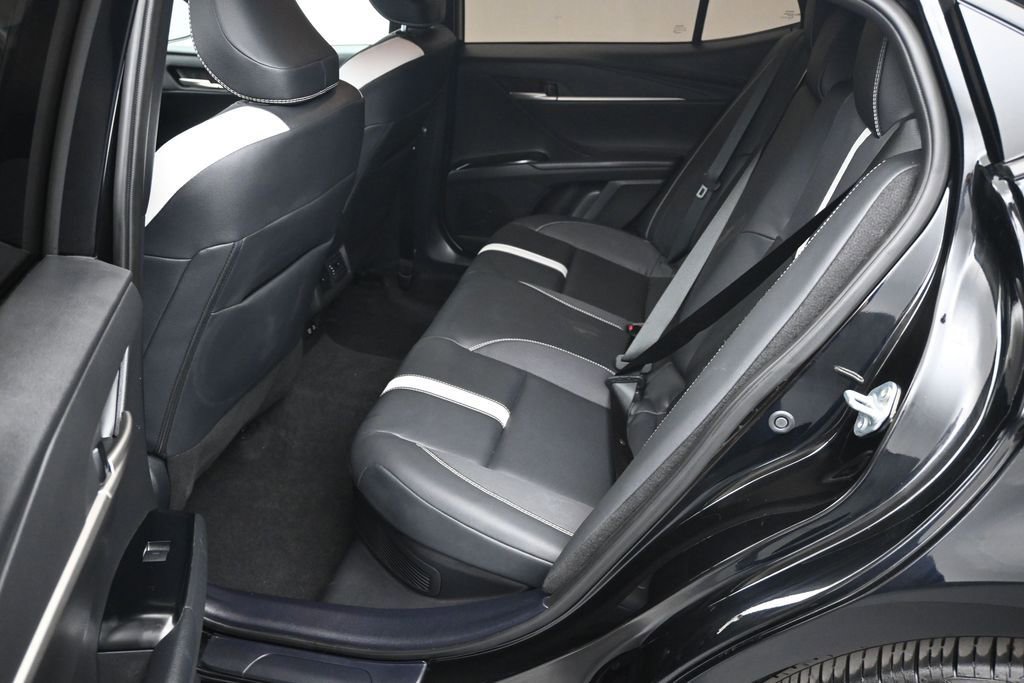 Used 2025 Toyota Camry SE w/ Convenience Package FWD image 19