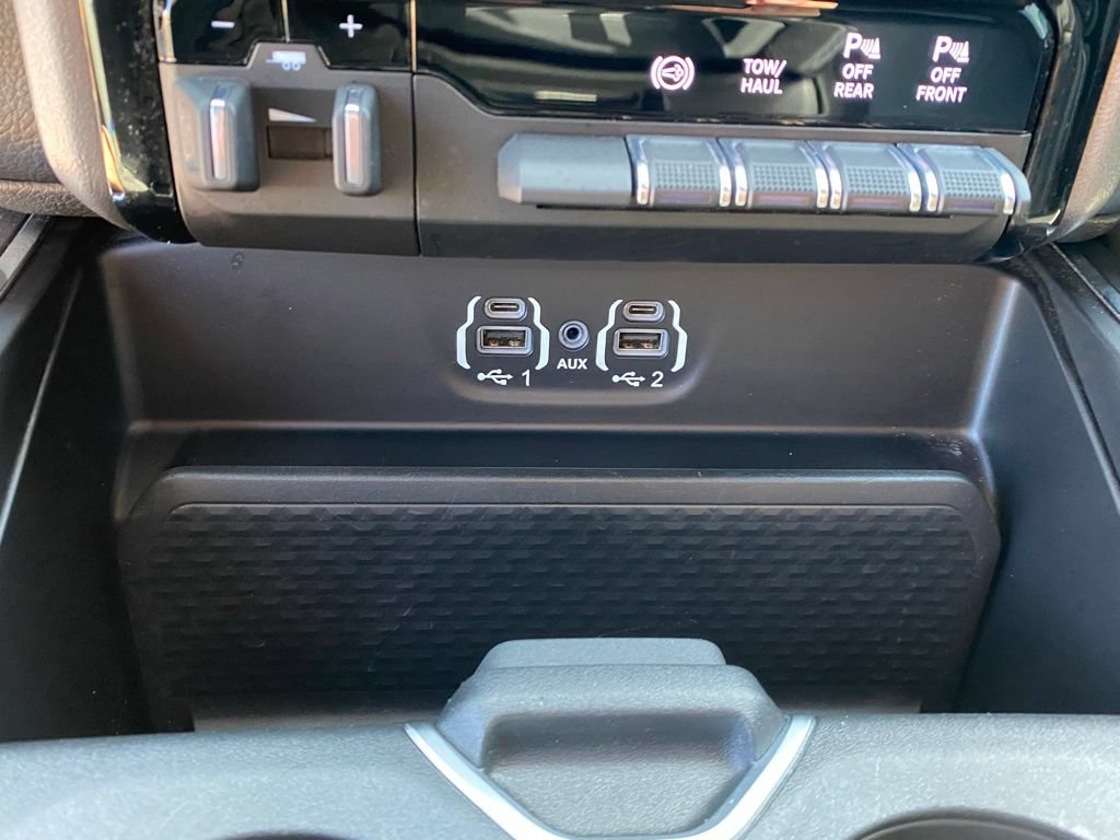 Used 2023 RAM 2500 Laramie AWD/4WD image 17