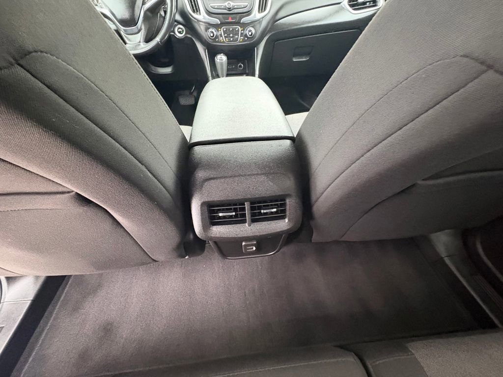 Used 2021 Chevrolet Equinox LT image 23