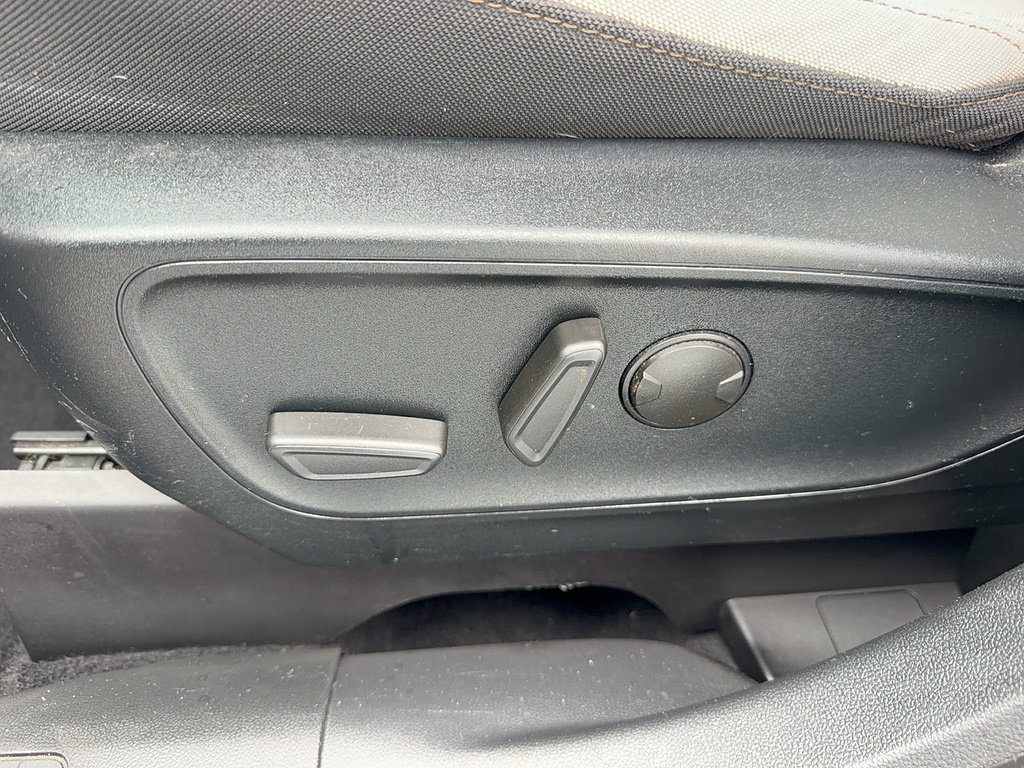 Certified 2020 Ford Escape SE FWD image 36