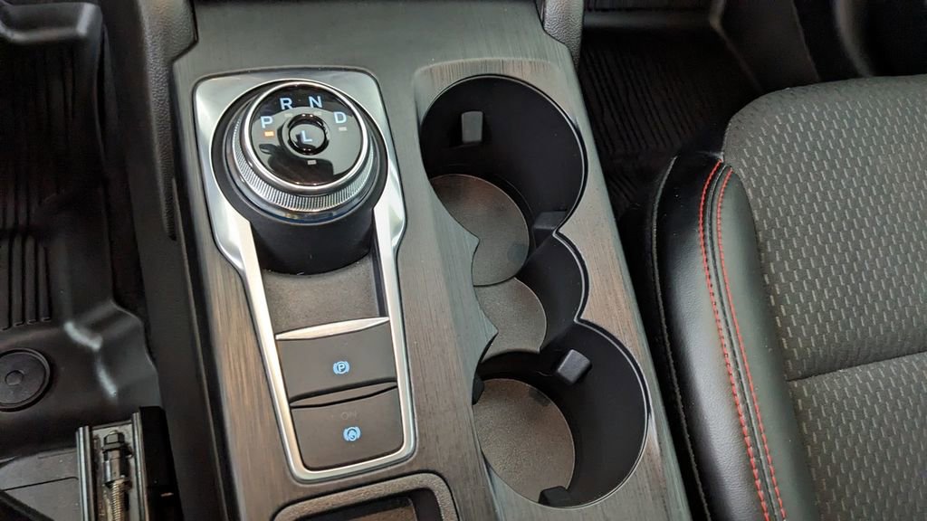 Certified 2025 Ford Escape ST-Line Elite image 31