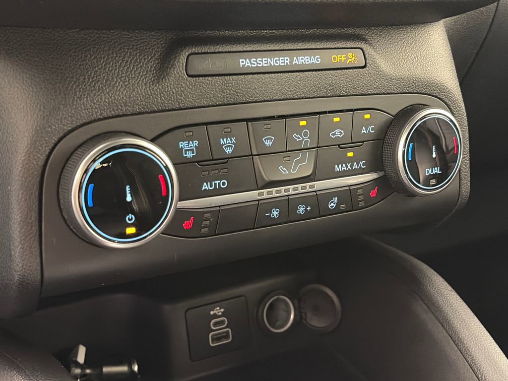 Certified 2025 Ford Escape ST-Line Select AWD/4WD image 21