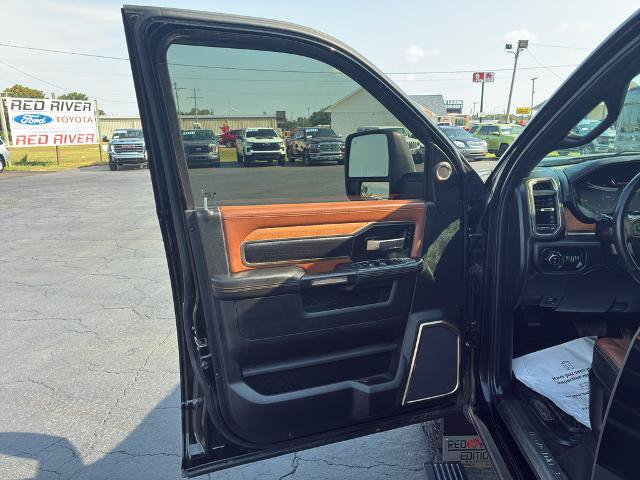 Used 2024 RAM 3500 Limited AWD/4WD image 11