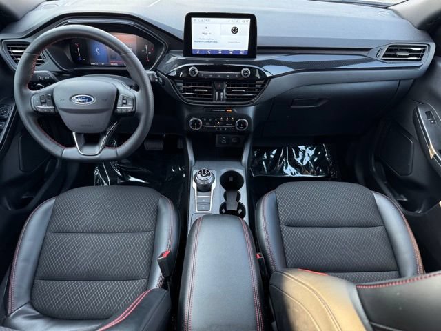 Certified 2025 Ford Escape ST-Line Select AWD/4WD image 11