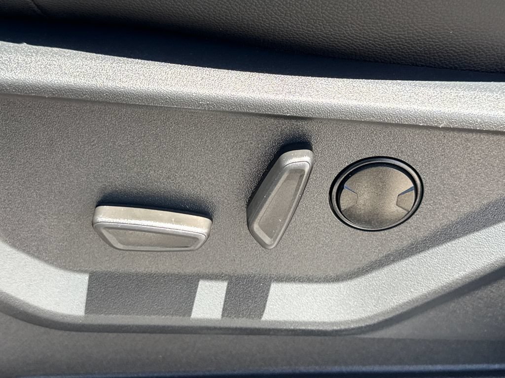 Certified 2025 Ford Expedition Max Active RWD image 26