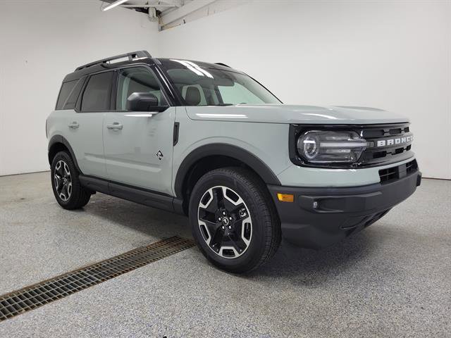 Certified 2024 Ford Bronco Sport Outer Banks w/ Tech Package AWD/4WD image 2