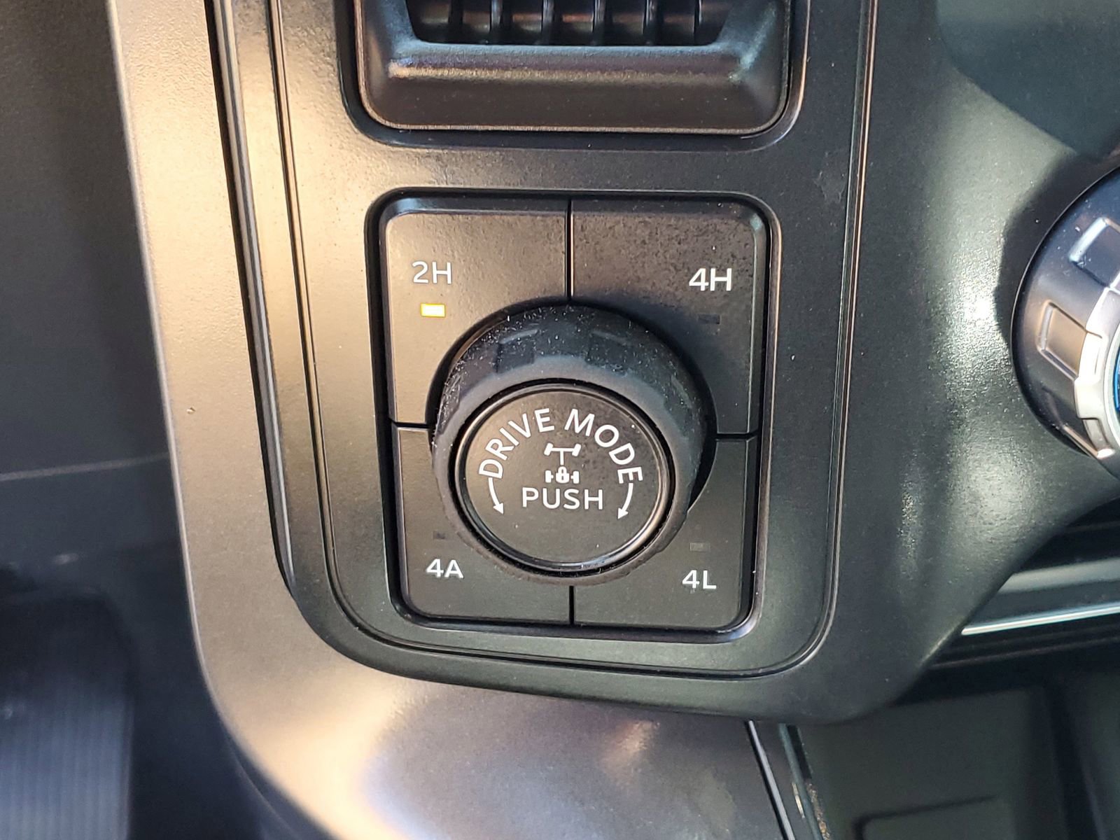 Certified 2025 Ford F150 Lariat w/ Equipment Group 501A Mid AWD/4WD image 27