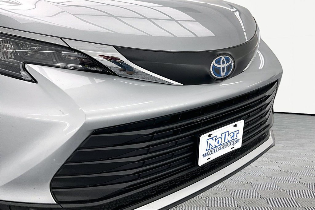 Used 2025 Toyota Sienna LE FWD image 29