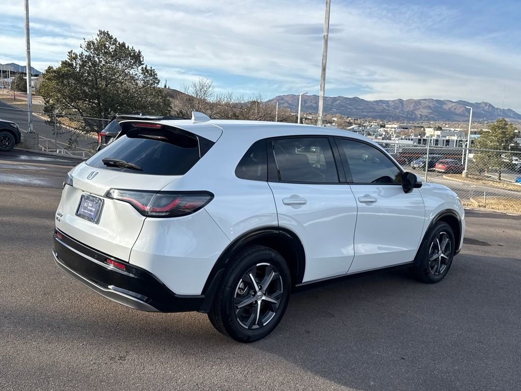 Used 2023 Honda HR-V EX-L image 6