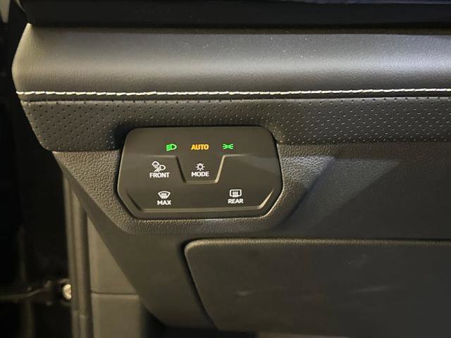 Used 2026 Volkswagen Atlas SE FWD image 17