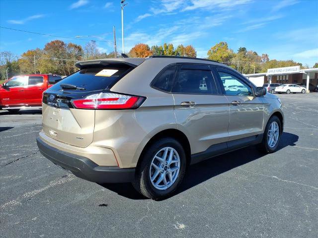 Certified 2021 Ford Edge SE image 3
