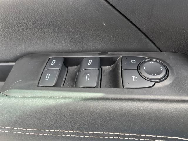 Used 2025 GMC Terrain Elevation w/ Black Edition AWD/4WD image 23